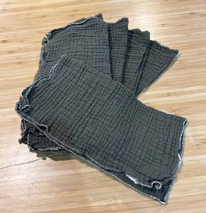 Bitty Cloth