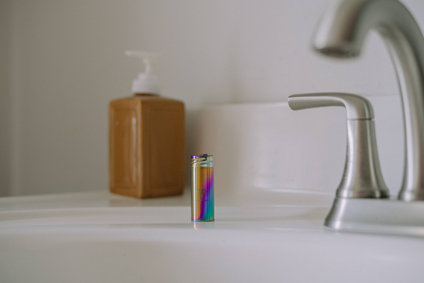 Biodegradable Charcoal Dental Floss | Stainless Steel Container